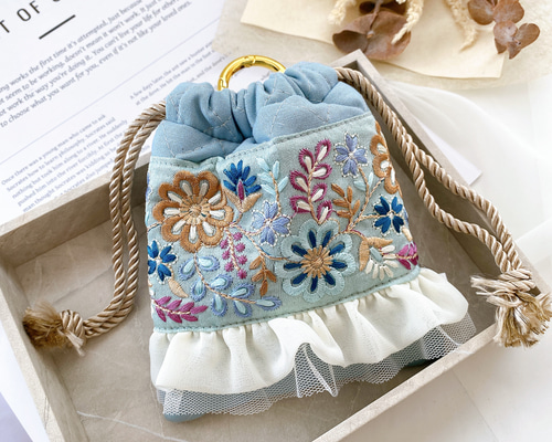 インド刺繍リボン】ハンドメイド ミニ 巾着 フリル ポーチ 巾着袋 うり