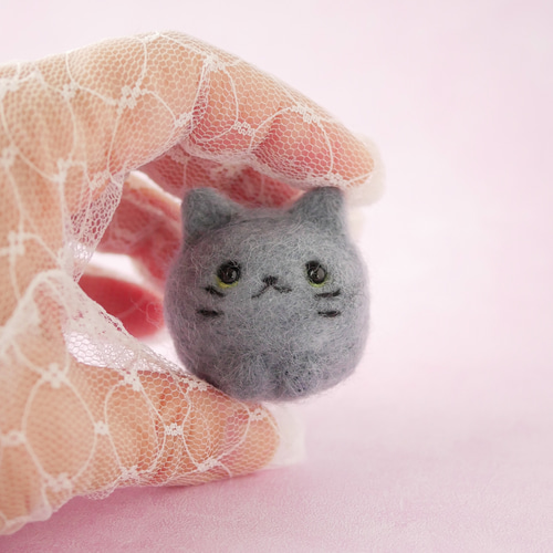 ふわもち猫ちゃんマスコット｜羊毛フェルト・ロシアンブルー風