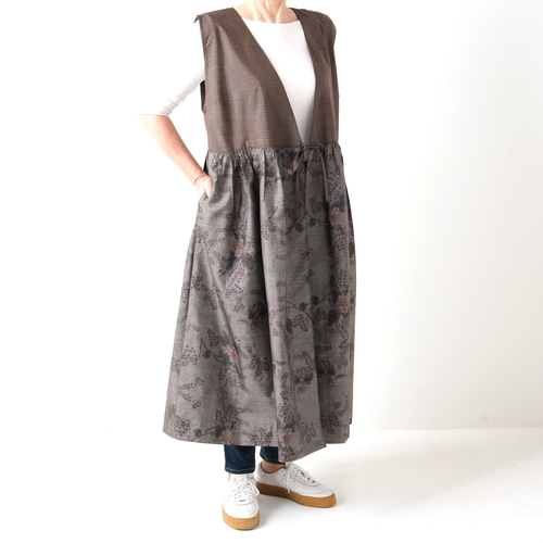 着物リメイク 大島紬から袖なしカシュクールワンピース 着物リメイク