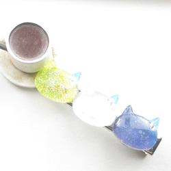 東欧の野良クォーツニャンコだって、平和だけれど個性はあります♪<創作ヘアクリップ>HC099 2枚目の画像