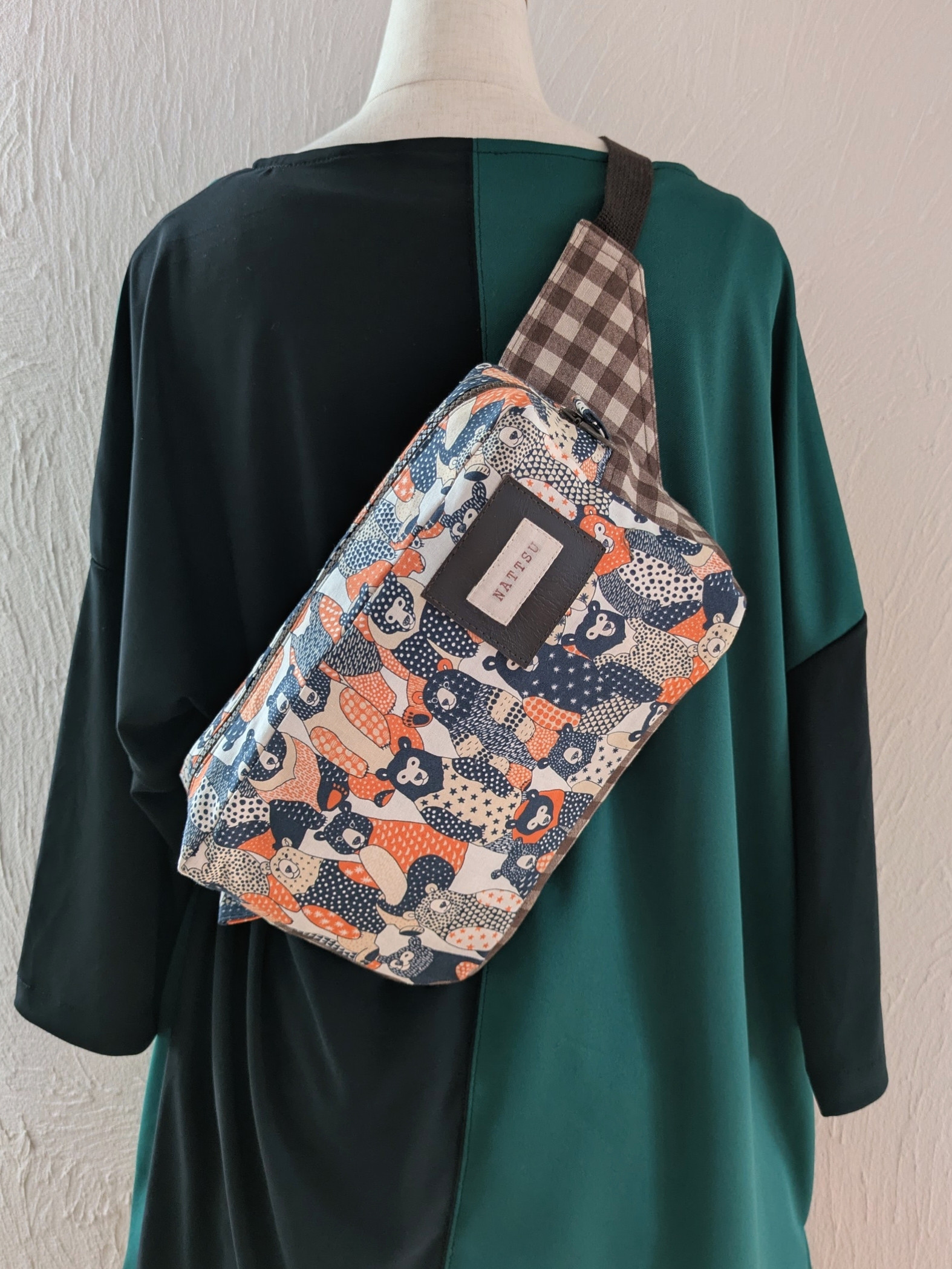 ボディバッグ兼ウエストポーチ