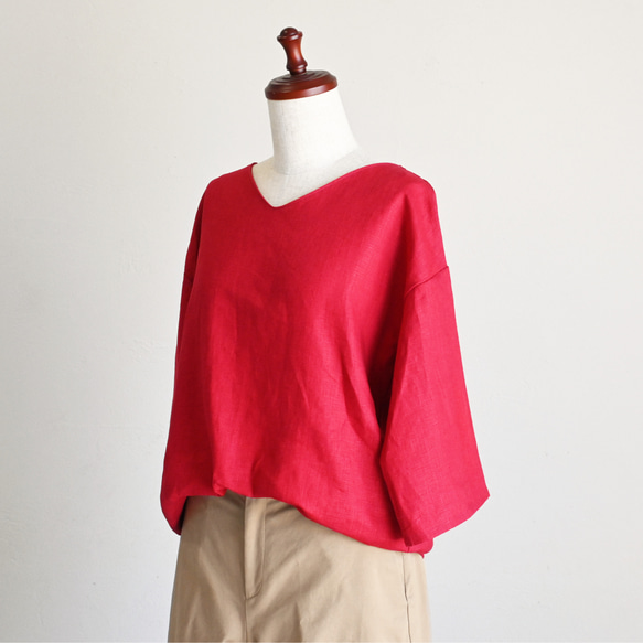 シンプルながら着映えする華やかレッド＊襟はすっきりVネック＊着心地抜群リネン100%＊選べる丈＊M〜3L 2枚目の画像
