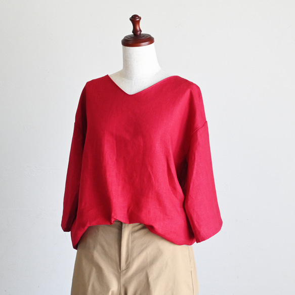 シンプルながら着映えする華やかレッド＊襟はすっきりVネック＊着心地抜群リネン100%＊選べる丈＊M〜3L 1枚目の画像