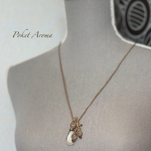 羽玖』ブルーエンジェルラダークォーツのマクラメペンダントネックレス