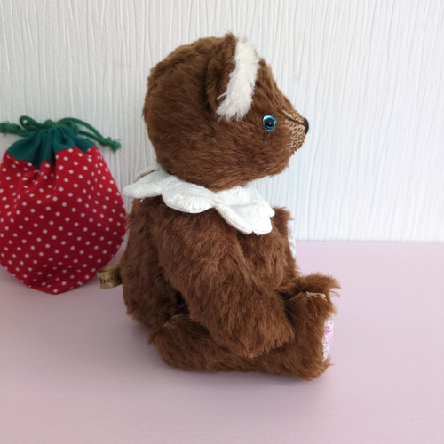 くまのぬいぐるみ レースのつけ襟＆おなかぽっこりのテディベア こげ茶
