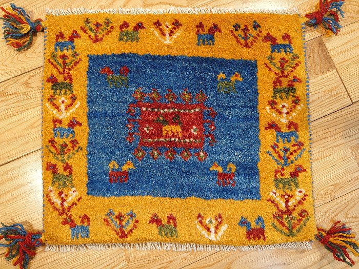 新入荷】ペルシャ　ギャッベ　ミニマット　38x44cm　ヤギ　黄金色　T8489