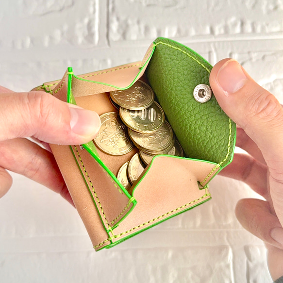 栃木レザー仕立て くるみボタンの三つ折り財布  誕生日プレゼントにもいい刻印無料 11枚目の画像