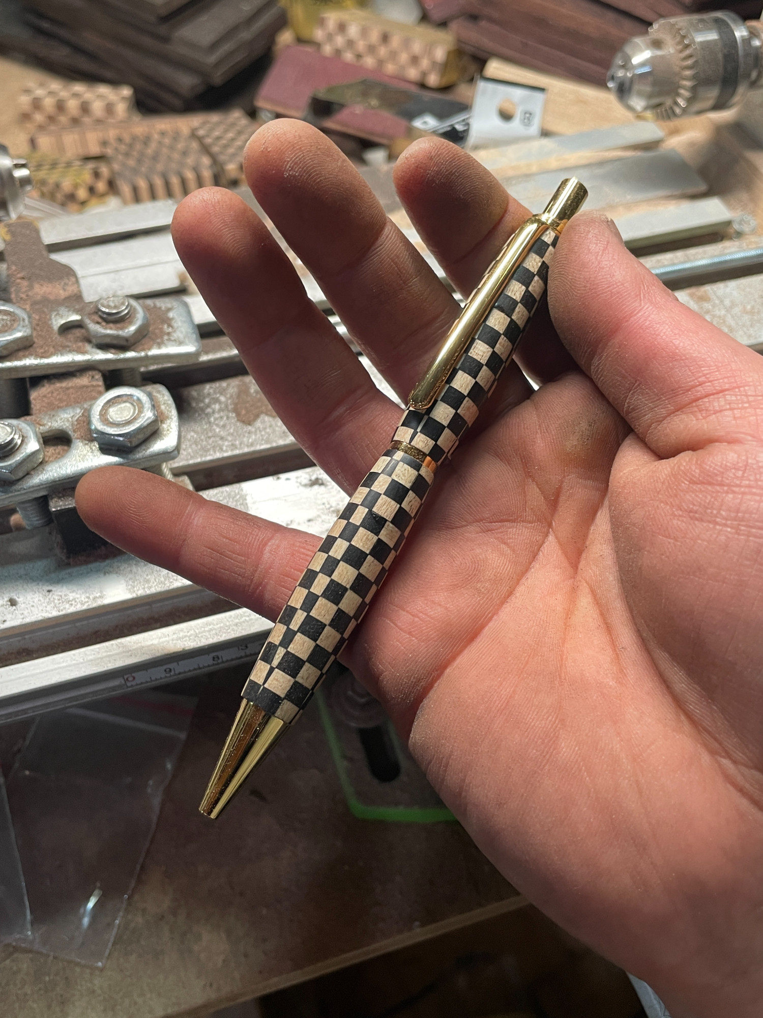 ギター材で製作した寄木細工ボールペン【市松 極小】