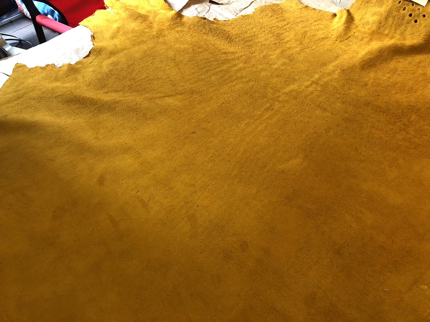 北海道の森から届いた エゾシカレザー＜イエロー／143ds＞