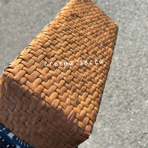 古布の筒描刺し子山ぶどうカゴバッグ 本革 かごバッグ secca 通販