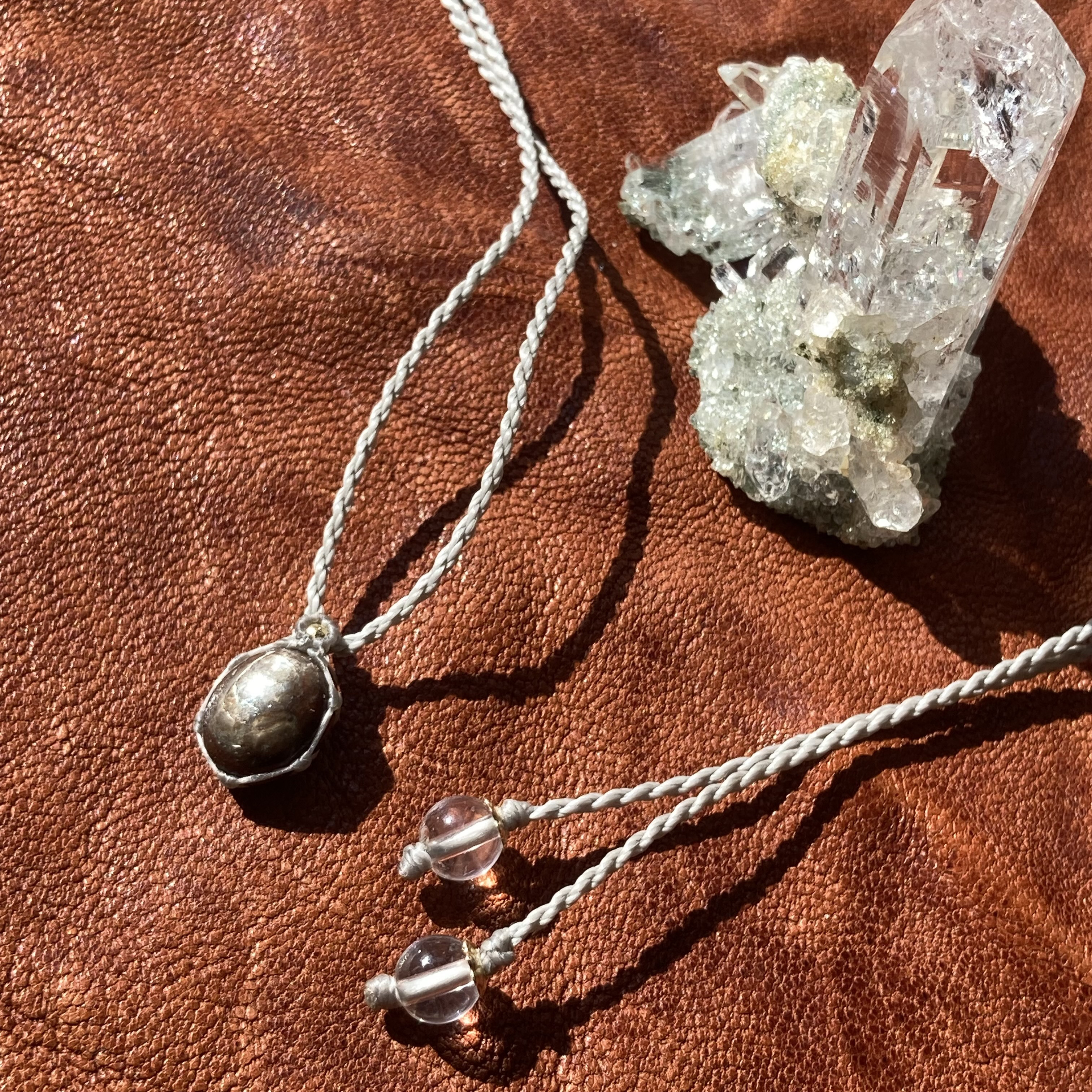 -Tiny earth- ブラックスターサファイアマクラメネックレス