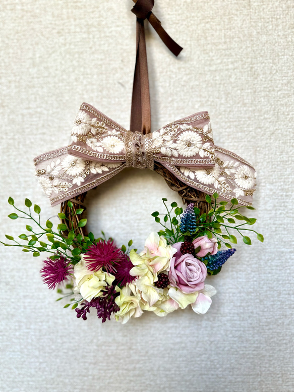 アーティシャルフラワーとインド刺繍リボンのリース リース asamomo