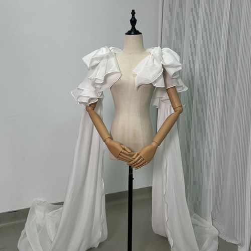 実例写真！リボン ふわふわ袖 可愛い ふんわりシフォン ブライダル 前  