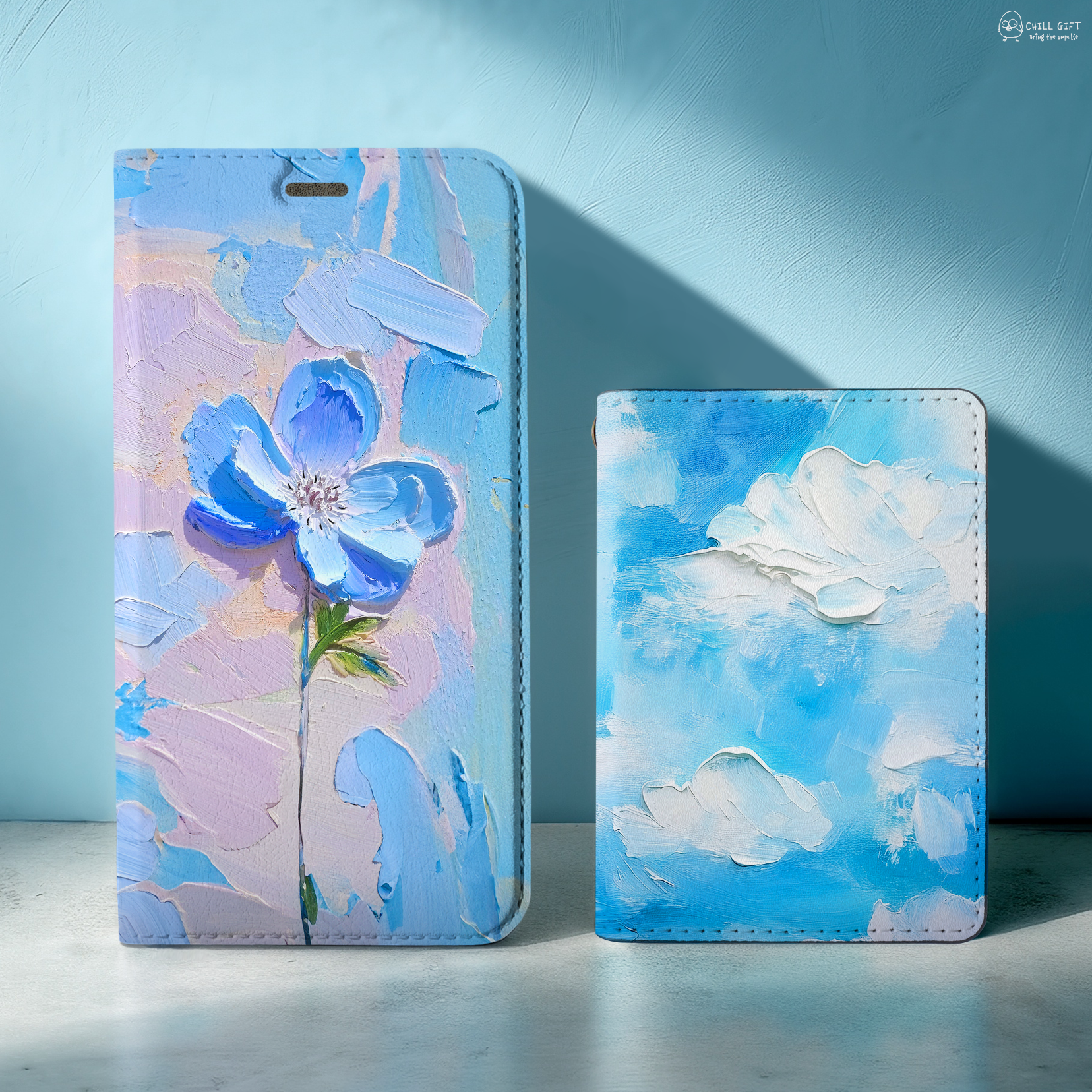 【CHILL GIFT・スターターセット】ロングセラー手帳型スマホケース＆新作パスケースセット　ネモフィラと青空　絵画