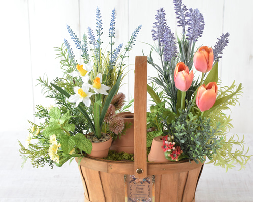 送料無料！母の日限定作品】春のガーデン♪チューリップとスイセンと