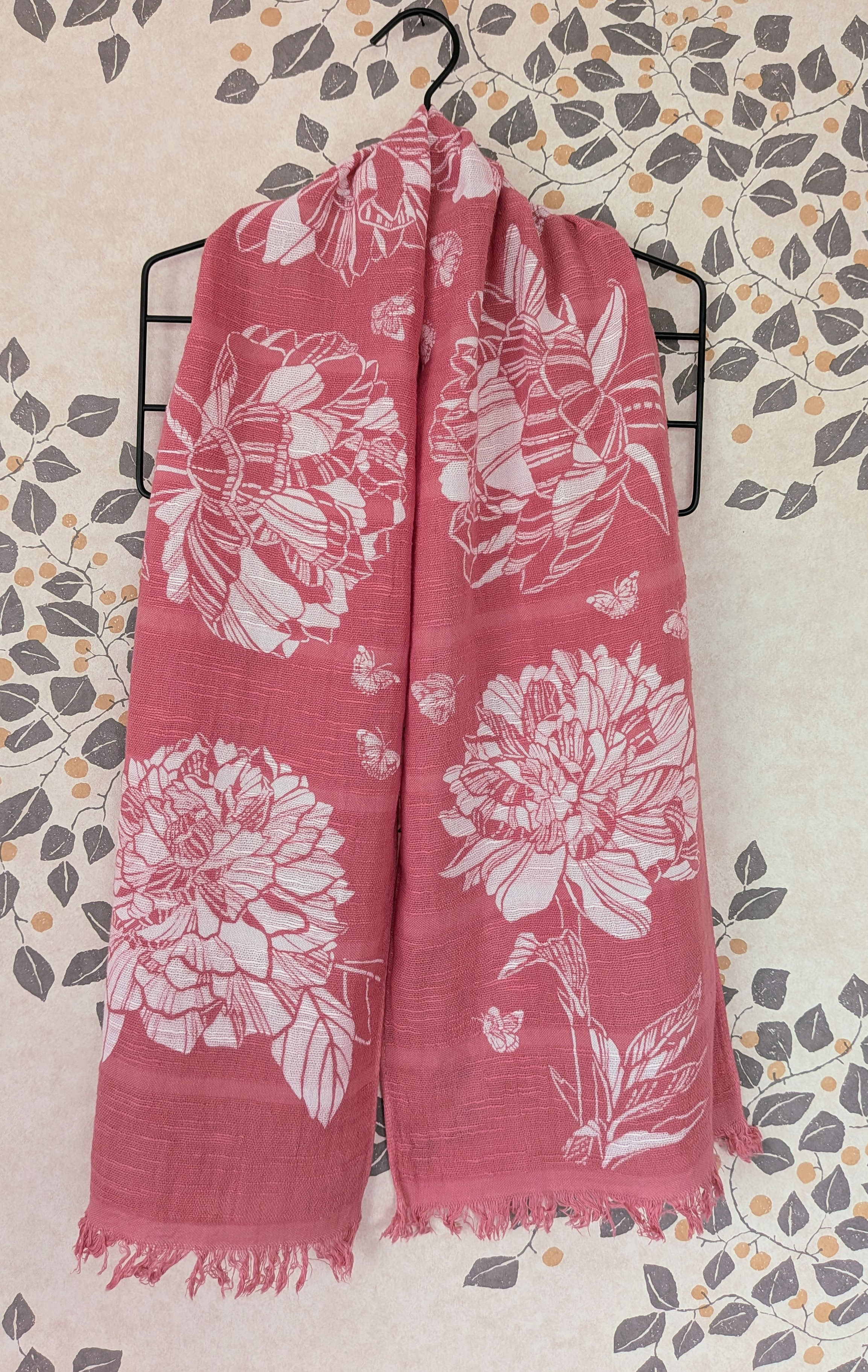 染め(型染め)ストール  コットン100%花柄ストール☆ロング丈☆   芍薬&蝶  ～サーモンピンク～