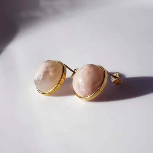 桜瑪瑙（さくらめのう）の一粒ピアス☆イヤリング可 ～Cherry blossom