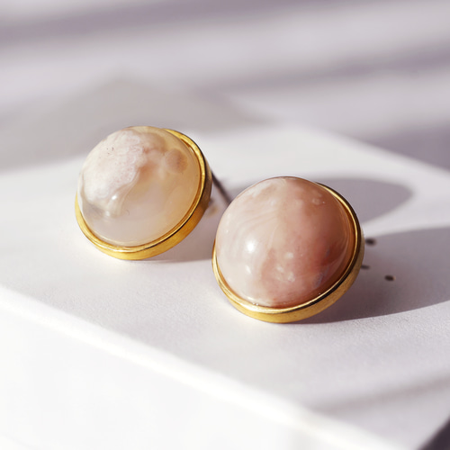 桜瑪瑙（さくらめのう）の一粒ピアス☆イヤリング可 ～Cherry blossom