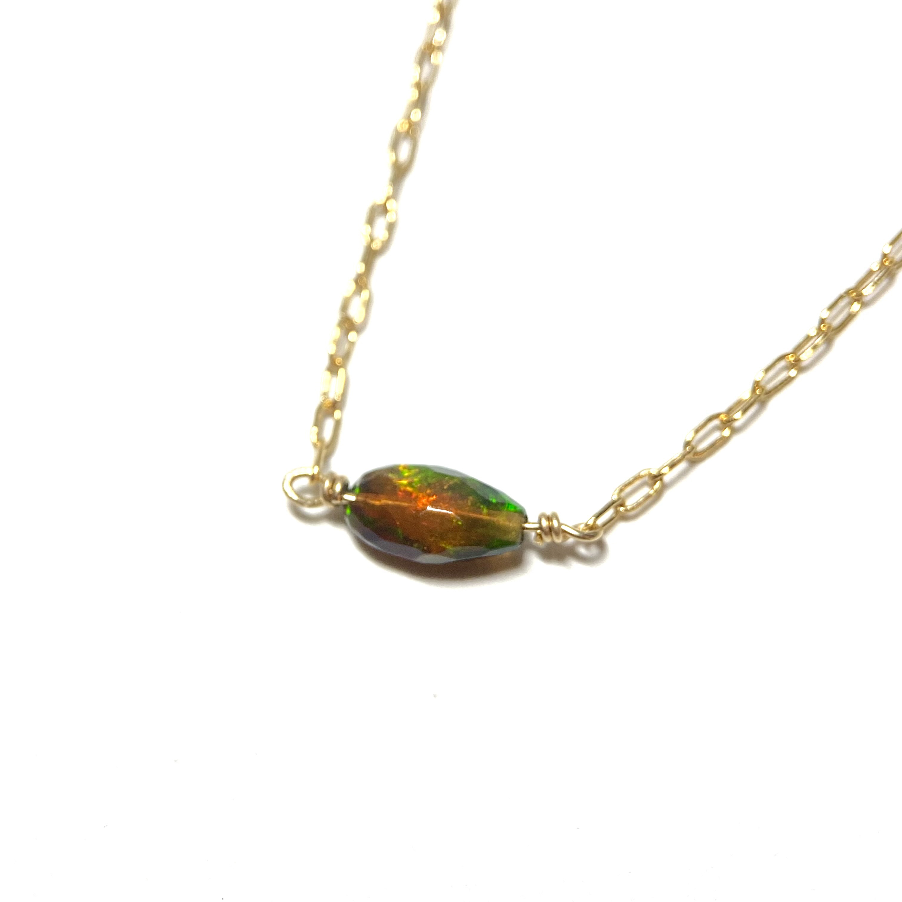 オパール　ブラックオパール　ビーズ　ネックレス　14kgf    イエローゴールド