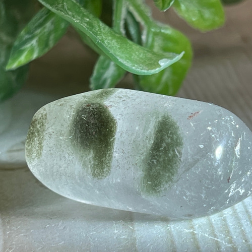 千層ガーデンクォーツ 原石 タンブル 苔入り水晶 クリスタル 天然石