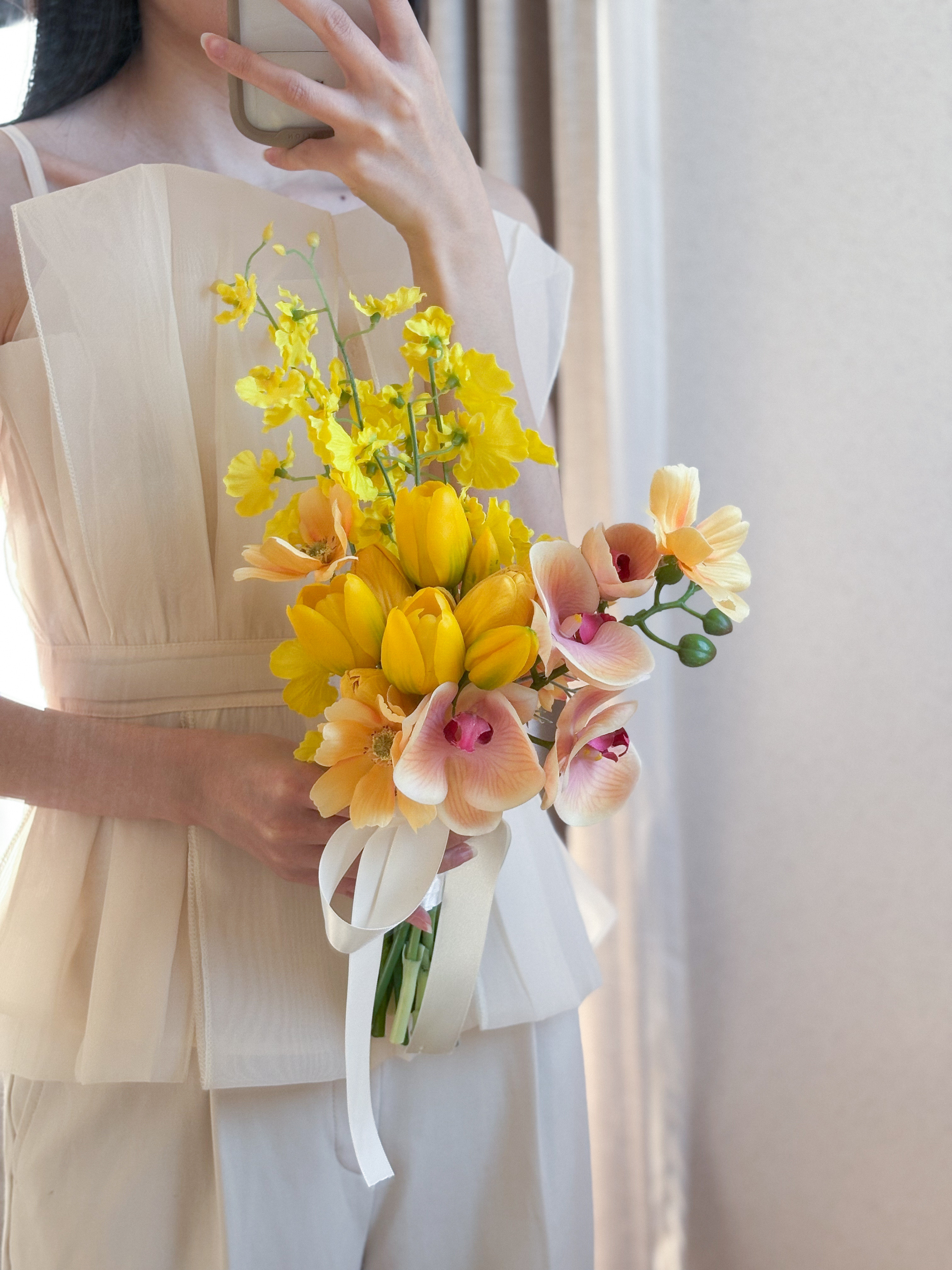 多幸感溢れるウェディングブーケ／チューリップブーケ／韓国ブーケ／造花ブーケ／アーティフィシャルフラワー