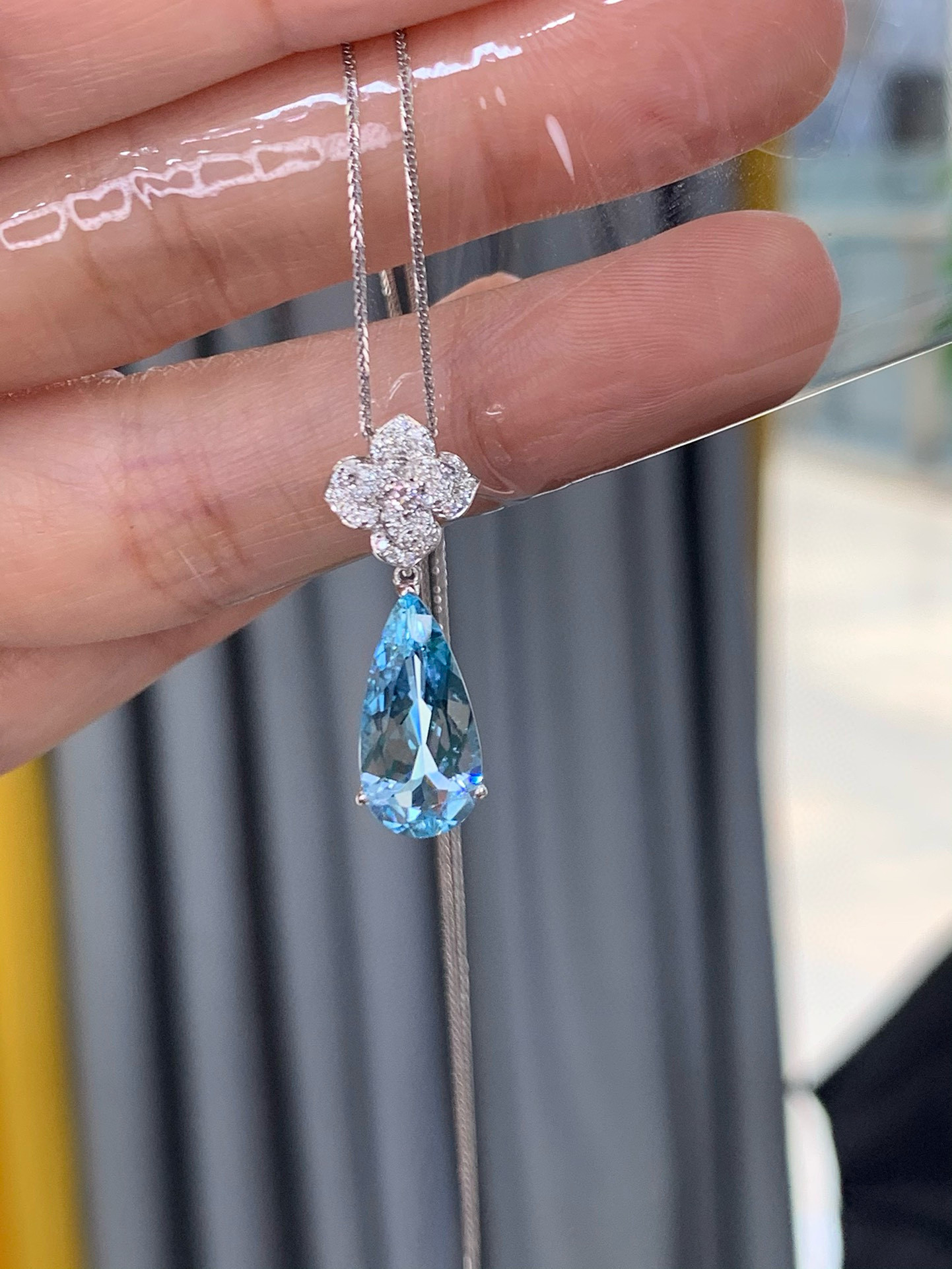 「ギフト」K18  天然アクアマリン　天然ダイヤモンド　和名藍玉　水宝玉 3月誕生石　ネックレス　25/4/10