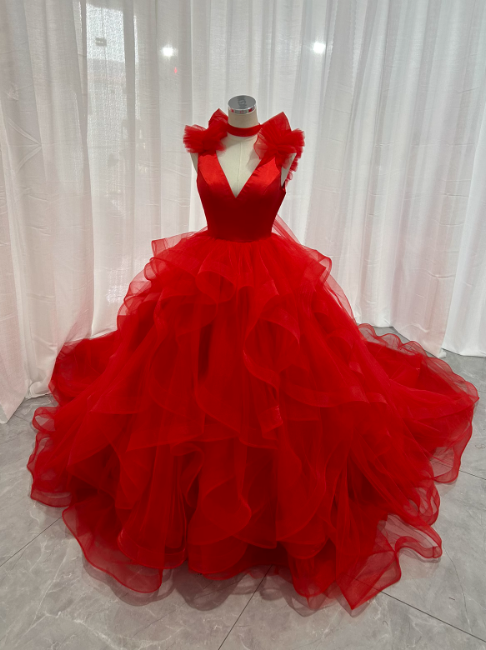 美品！カラードレス 赤 Vネックドレス 柔らかく重ねたチュールスカート ロングトレーン 前撮り