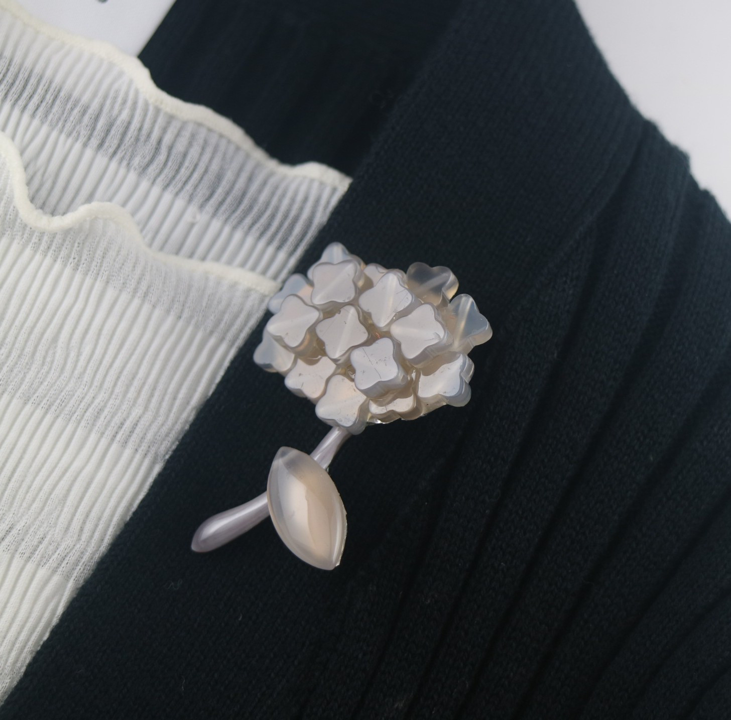 グレーオニキスの花