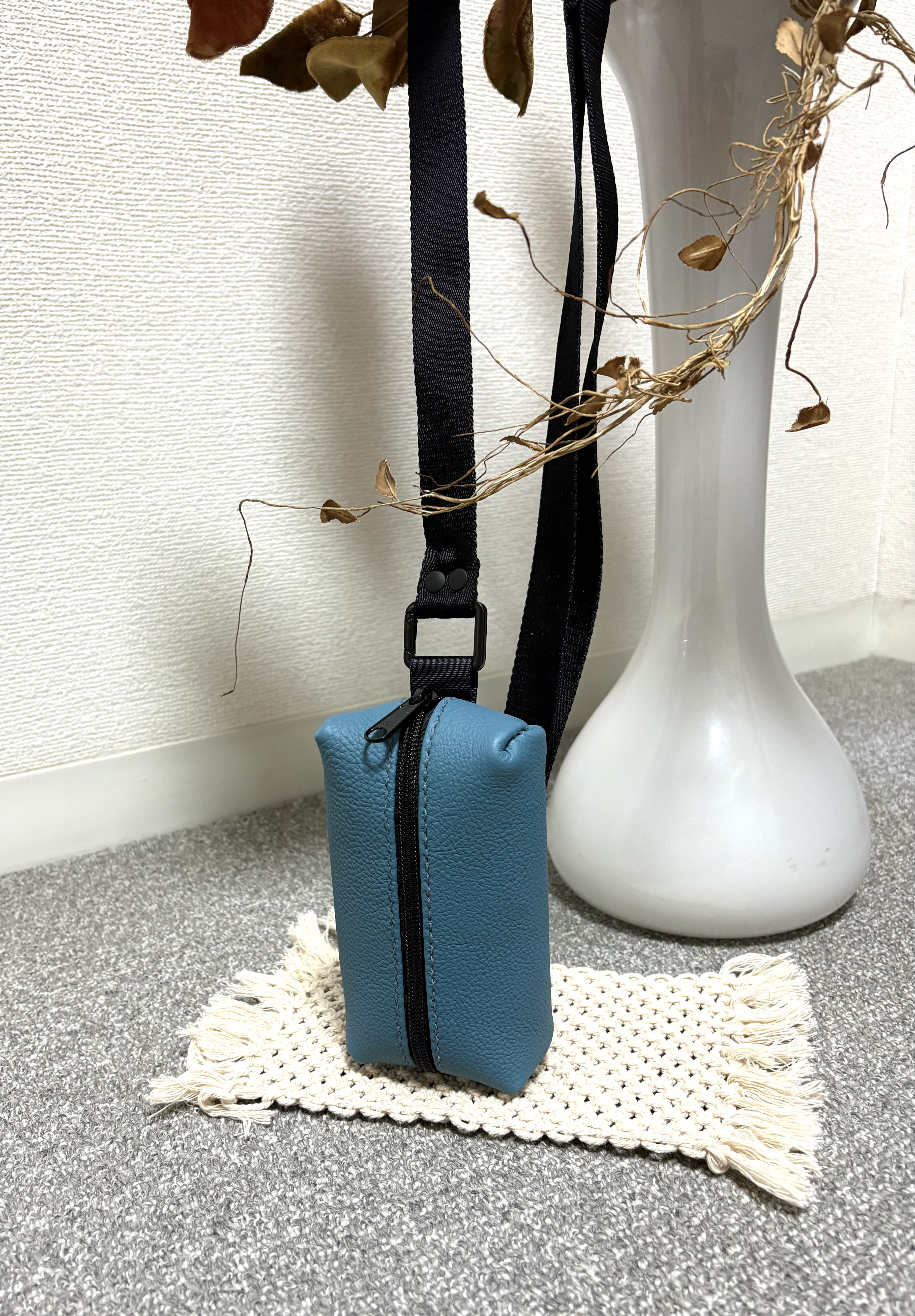 お散歩　シュランケンカーフのチェストバック