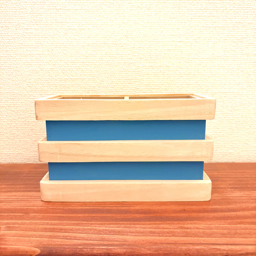 ポップカラーと立体ウッドボーダーがオシャレなリモコンスタンド