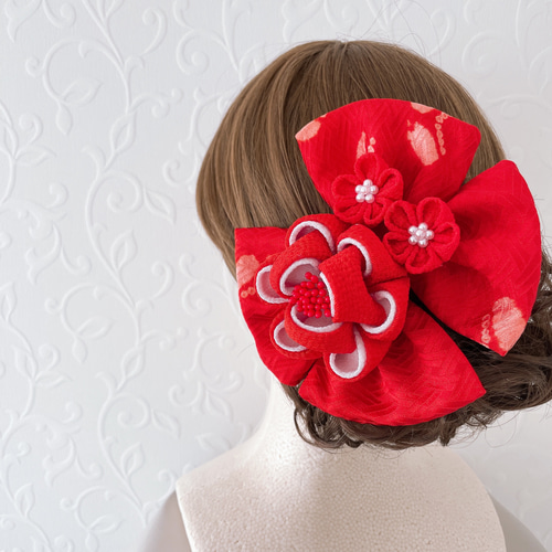 つまみ細工リボン髪飾り　赤　白　七五三　成人式　浴衣　卒業式　花魁　結婚式 つまみ細工リボン髪飾り赤白七五三成人式浴衣卒業式花魁結婚式