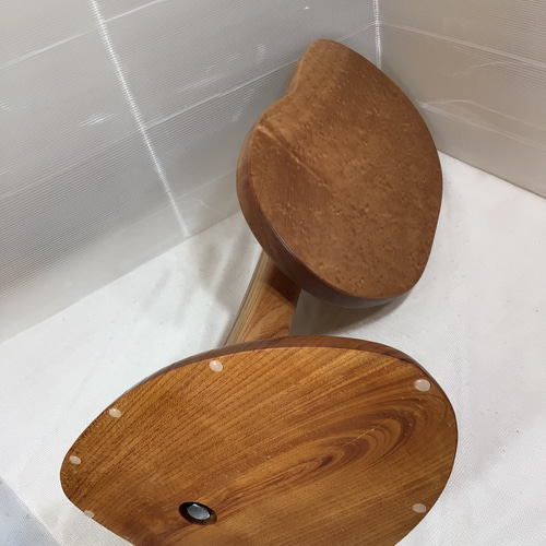 天然木　サペリ材　折り畳みサイドテーブル　一点物　手造り 天然木 サペリ材 折り畳みサイドテーブル 一点物 手造り 天然木