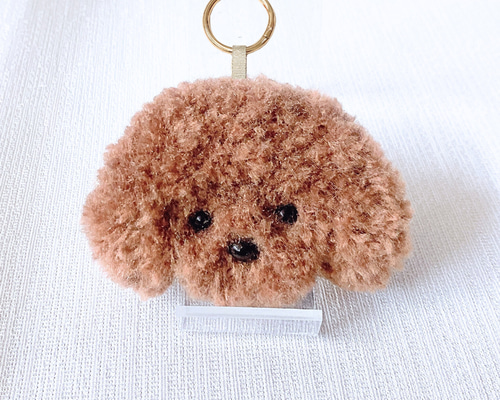 TOD'Sトッズ　プードル　チャーム　キーホルダー キーホルダー 犬 刺繍 トイプードル 茶 プレゼント ギフト 両面