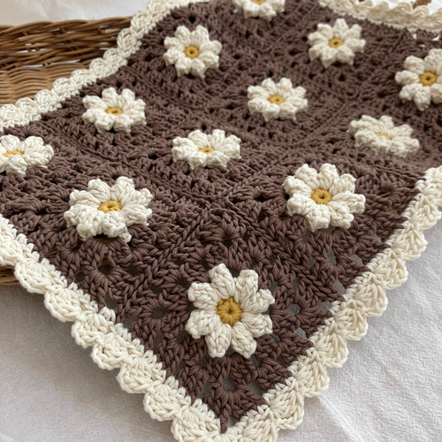 花びらぷっくり手編みマルチカバー マロンブラウン/グラニースクエア