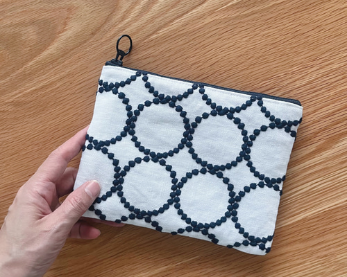 ミナぺルホネン ダウンベスト　タンバリン刺繍　Mサイズ　タグ付き ミナペルホネン tambourine ダウンベスト - ミナペルホネン正規取扱店