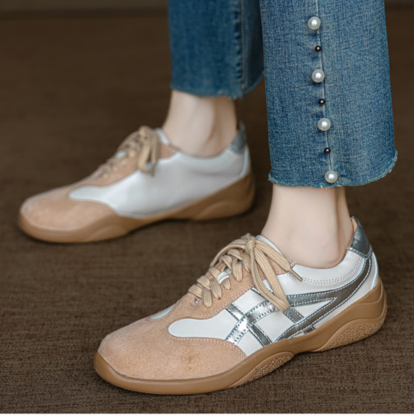 玄関で悩まない！万能上品スニーカー／ 上品 ヘビロテ ベージュ グレー 靴紐 旅行 ミセス シンプル 歩きやすい 本革 5枚目の画像