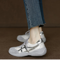 玄関で悩まない！万能上品スニーカー／ 上品 ヘビロテ ベージュ グレー 靴紐 旅行 ミセス シンプル 歩きやすい 本革 9枚目の画像