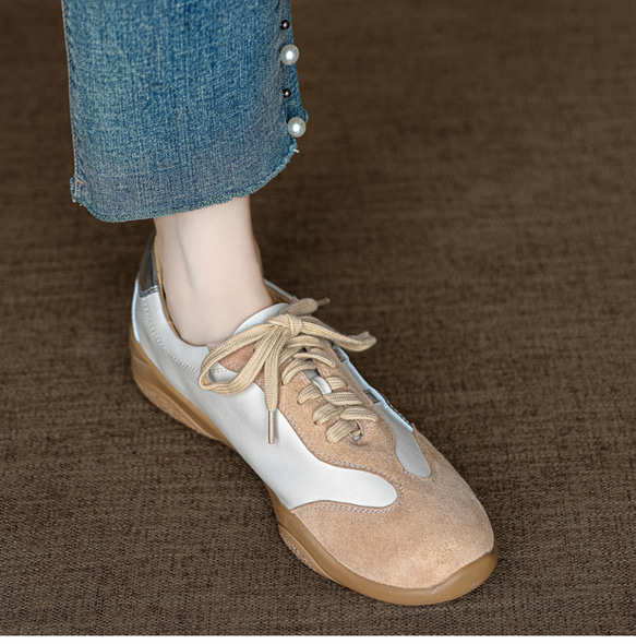 玄関で悩まない！万能上品スニーカー／ 上品 ヘビロテ ベージュ グレー 靴紐 旅行 ミセス シンプル 歩きやすい 本革 3枚目の画像