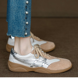 玄関で悩まない！万能上品スニーカー／ 上品 ヘビロテ ベージュ グレー 靴紐 旅行 ミセス シンプル 歩きやすい 本革 6枚目の画像