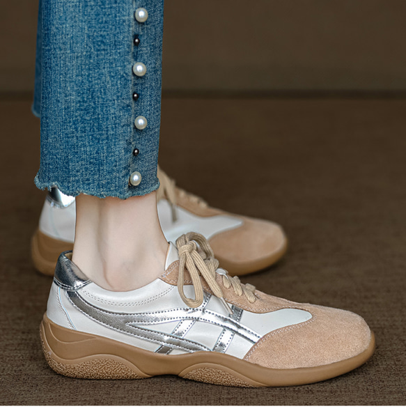 玄関で悩まない！万能上品スニーカー／ 上品 ヘビロテ ベージュ グレー 靴紐 旅行 ミセス シンプル 歩きやすい 本革 6枚目の画像