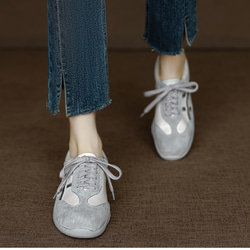 玄関で悩まない！万能上品スニーカー／ 上品 ヘビロテ ベージュ グレー 靴紐 旅行 ミセス シンプル 歩きやすい 本革 8枚目の画像