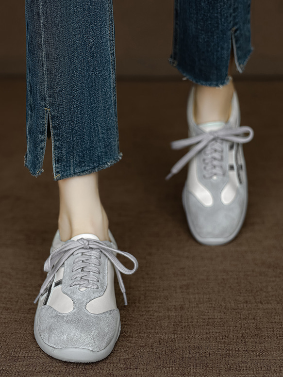 玄関で悩まない！万能上品スニーカー／ 上品 ヘビロテ ベージュ グレー 靴紐 旅行 ミセス シンプル 歩きやすい 本革 11枚目の画像