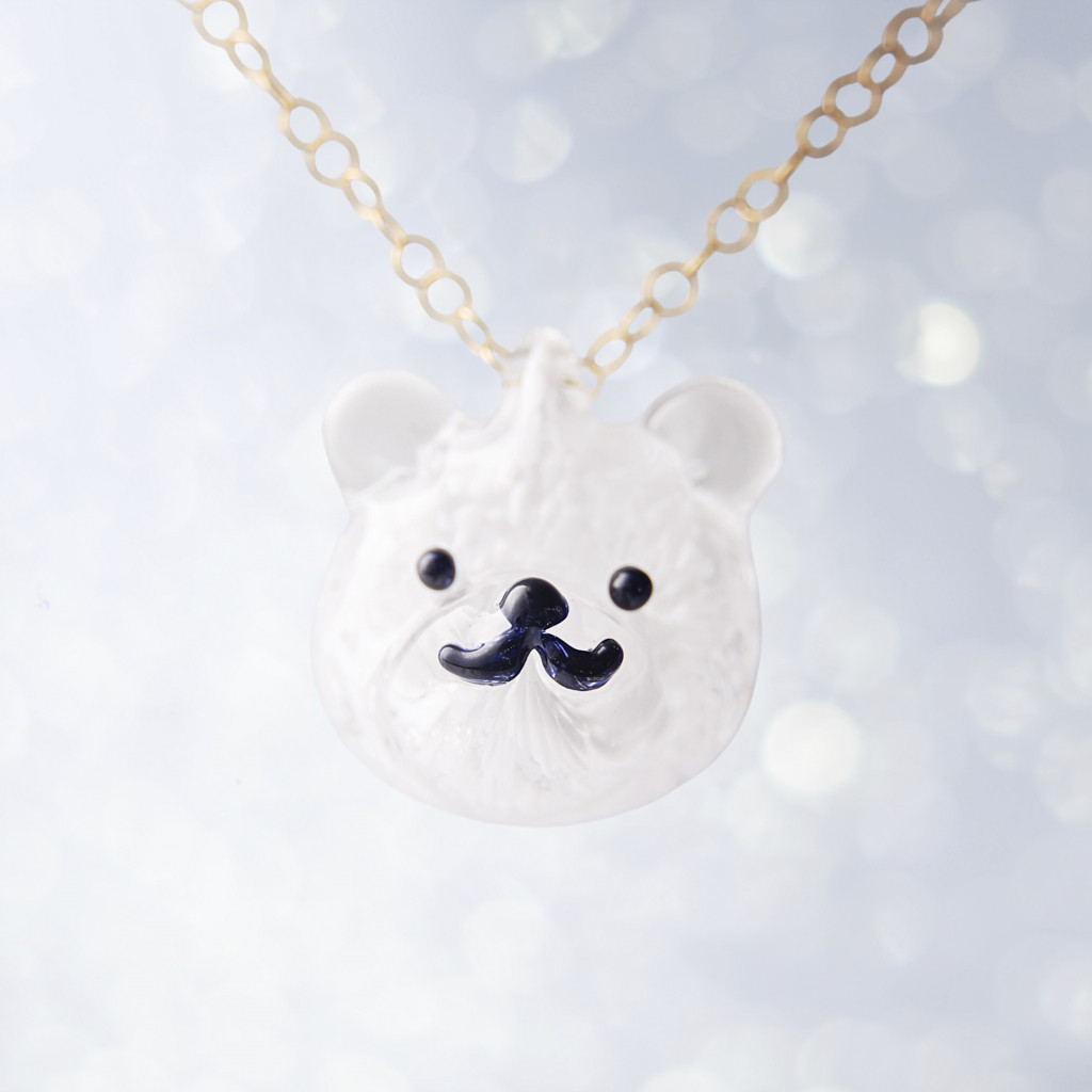 【Crystal】クマモチーフペンダント 「クマクリスタル（スノウ）」