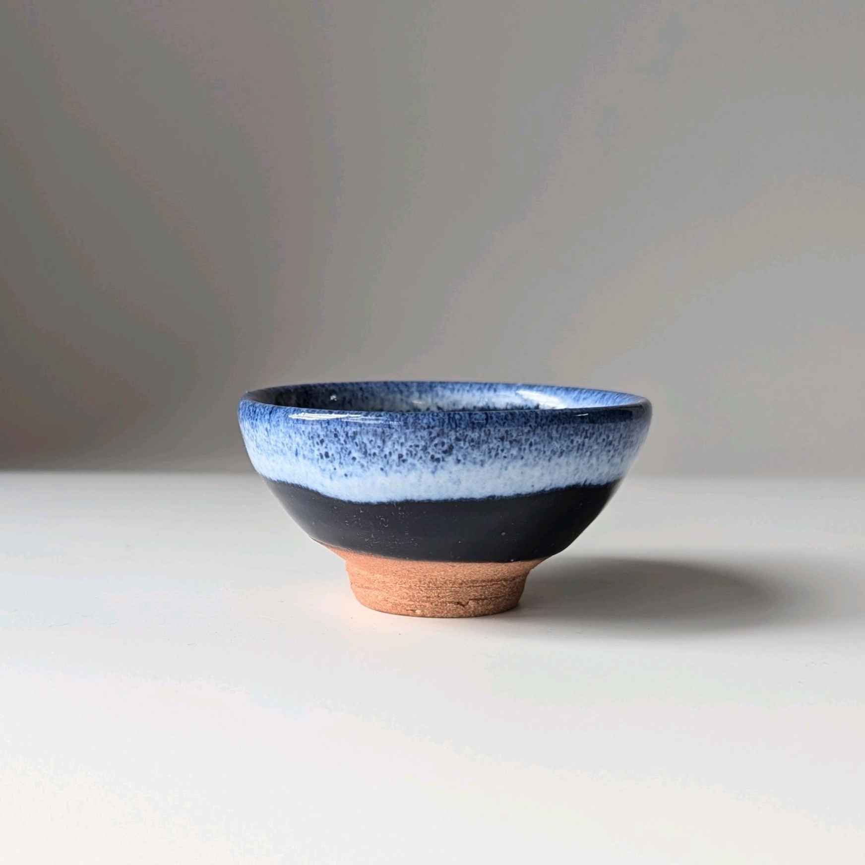 瑠璃色のぐい呑み　【手仕事　民藝　和　陶器】