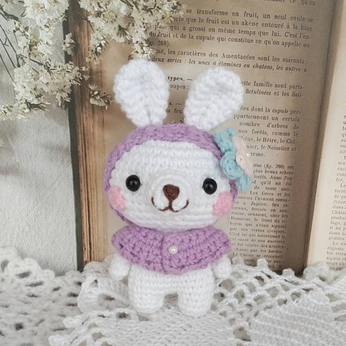 おしゃれした♥白うさぎさん＊編みぐるみキーホルダー＊ターバン