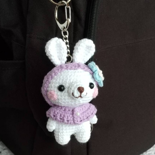 おしゃれした♥白うさぎさん＊編みぐるみキーホルダー＊ターバン