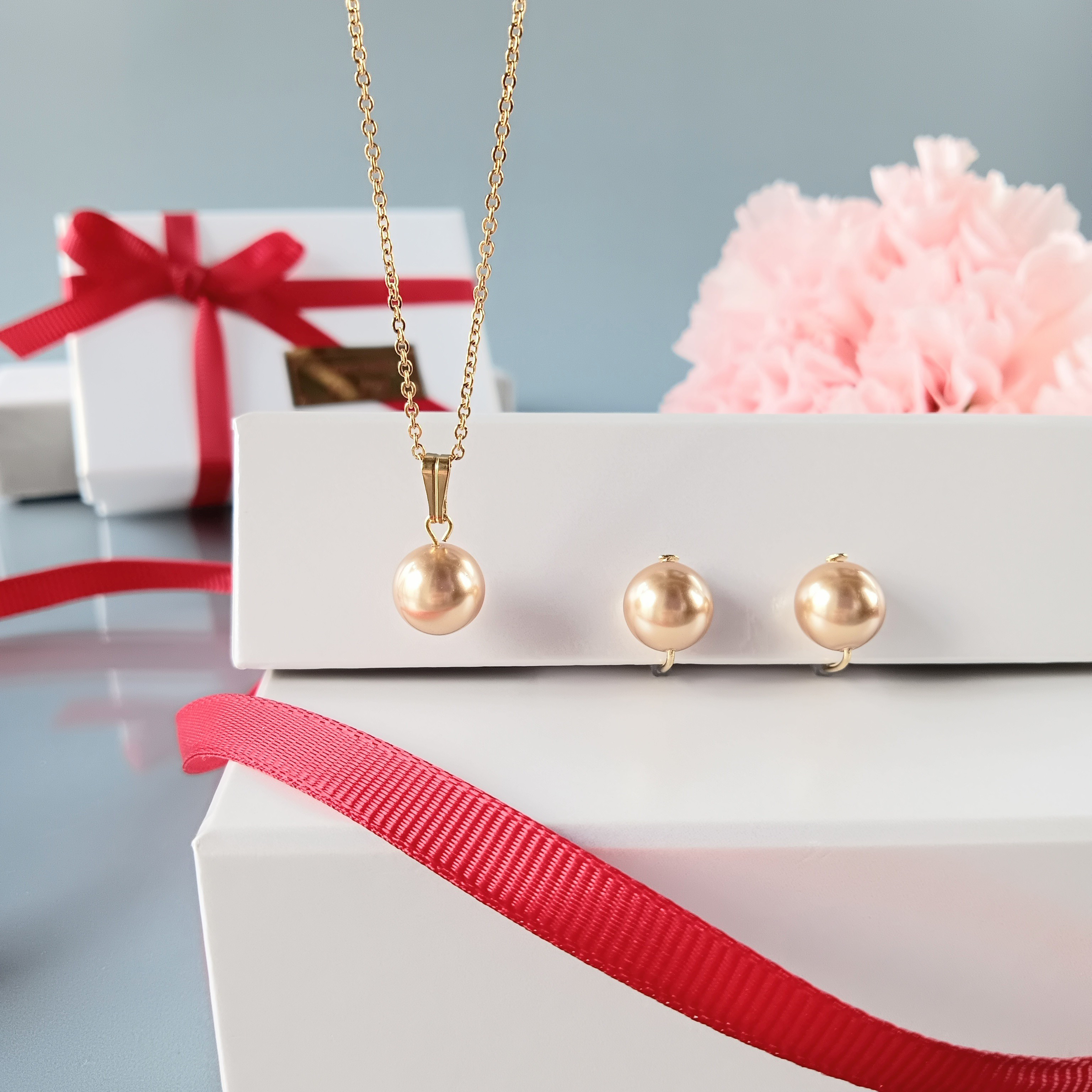 シルバー製ネックレスとイヤリングセット 一粒ゴールド（シルバー）パールのネックレスイヤリングセット