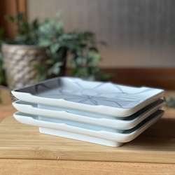 絆を描く手描きの角皿　波彫7.0寸長皿　お値打ち品 8枚目の画像