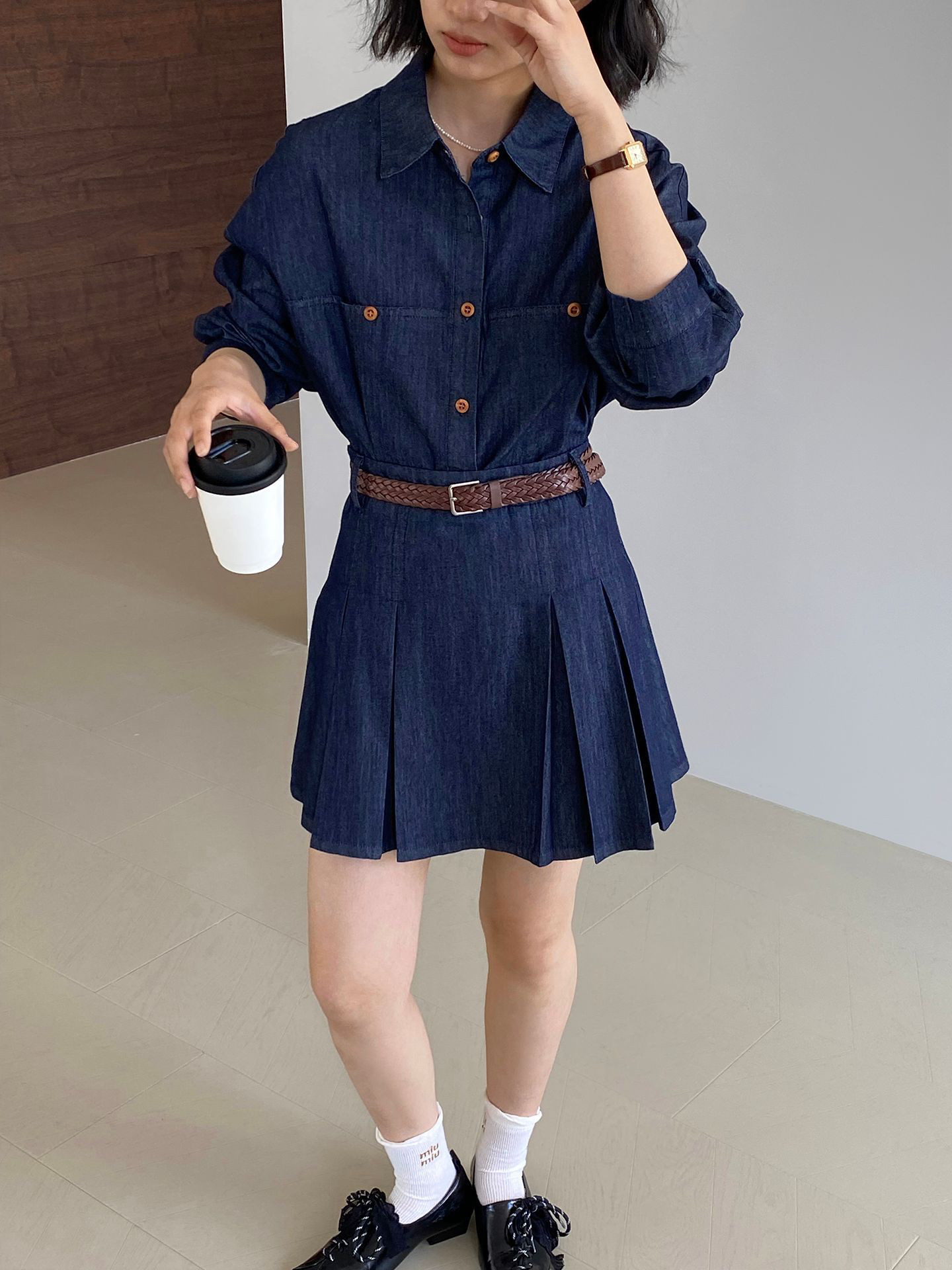 レトロな通勤レディース向けデニムシャツとハイウエストプリーツロングスカートセット2514