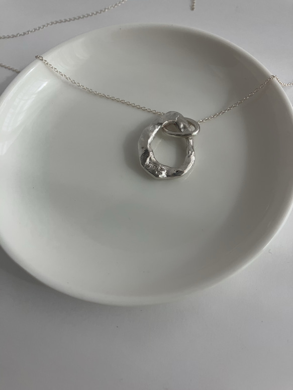 一点もの。溶かした　silver950 サークルモチーフ　ネックレス　ご褒美　シルバー　シンプルネックレス　ギフト 6枚目の画像